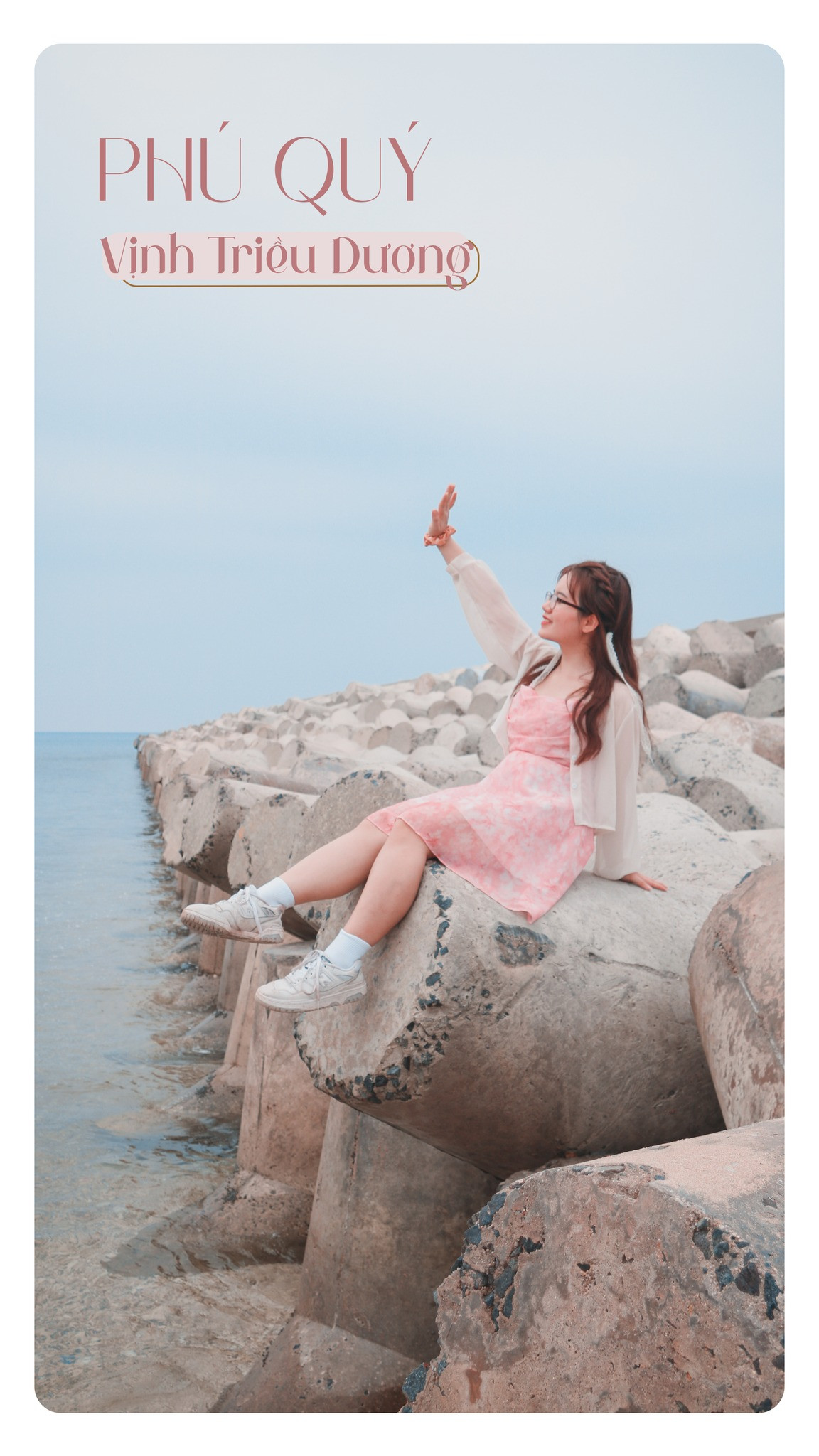 Bãi biển Vịnh Triều Dương yên bình với hàng dừa xanh