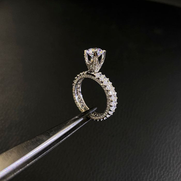 Bên trong tiệm vàng bạc đá quý Tèo Kim Trúc Bình Thuận