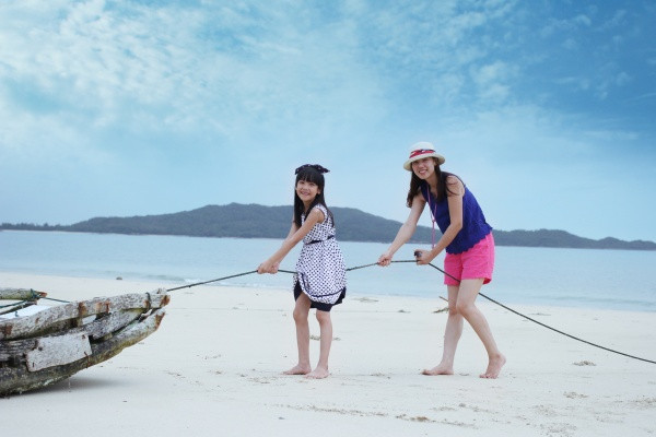 Bình minh trên bãi biển Hồng Vàn, Cô Tô