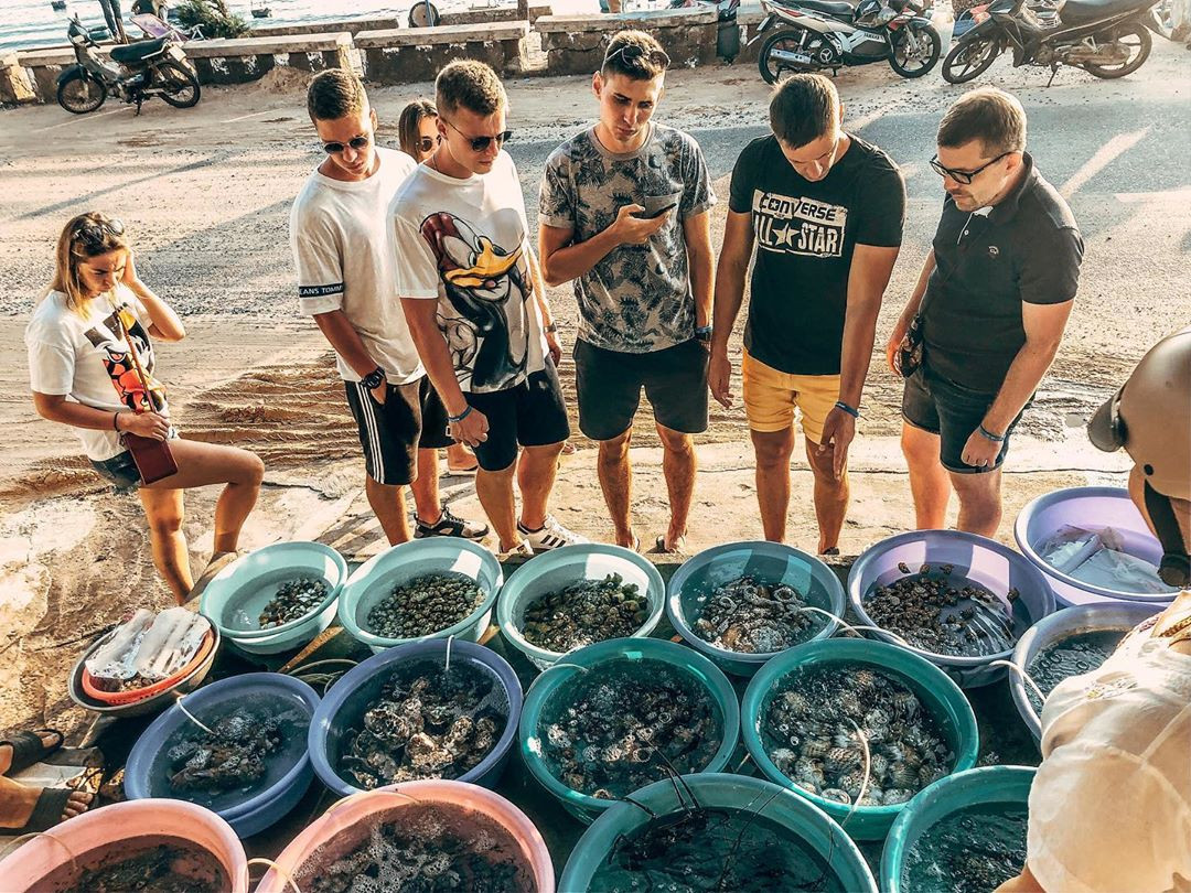 Chọn cua ghẹ tươi ngon khi mua hải sản tại Mũi Né