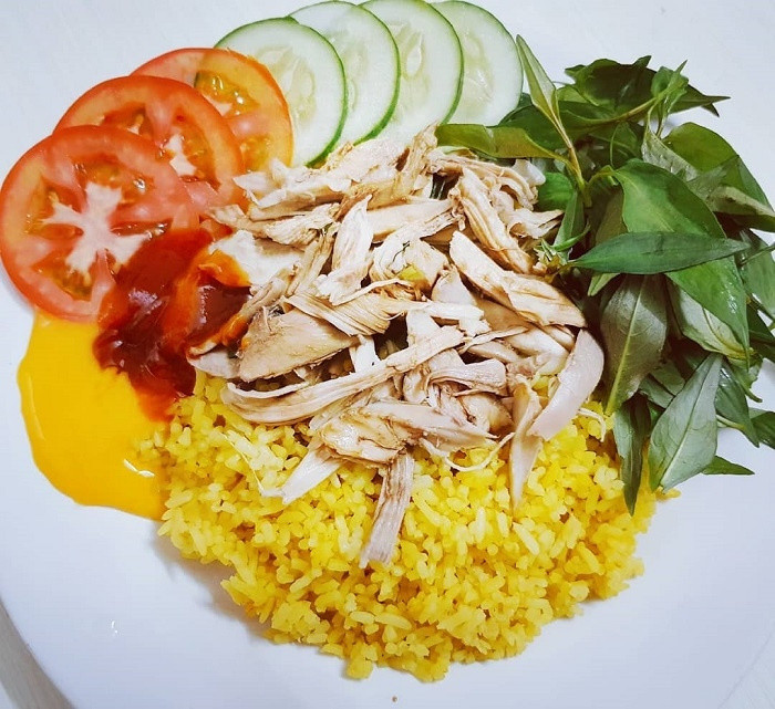 Cơm gà xé chuẩn vị Tam Kỳ tại quán 177 Phan Thiết