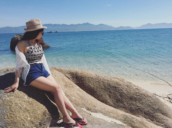 Du khách dạo bước khám phá vẻ đẹp hoang sơ của Cù Lao Câu