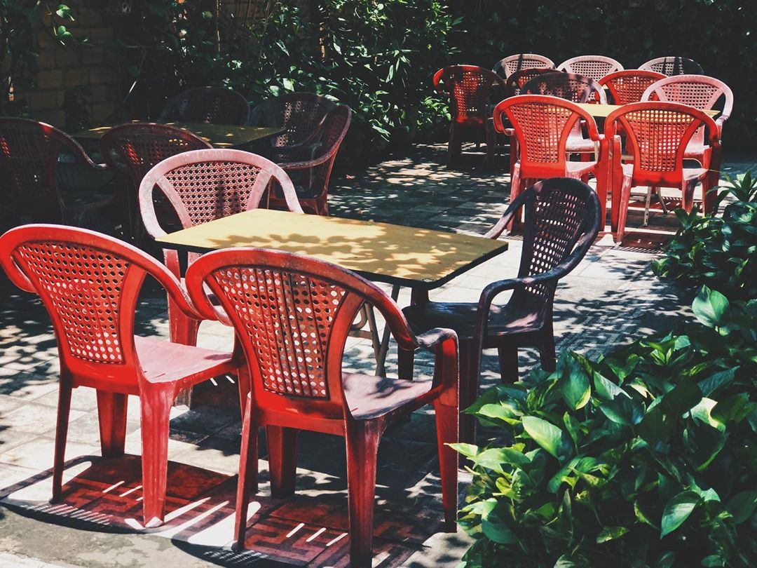 Góc ngồi ấm cúng tại quán Bánh Flan Mộng Cầm Bà Giáo Việt