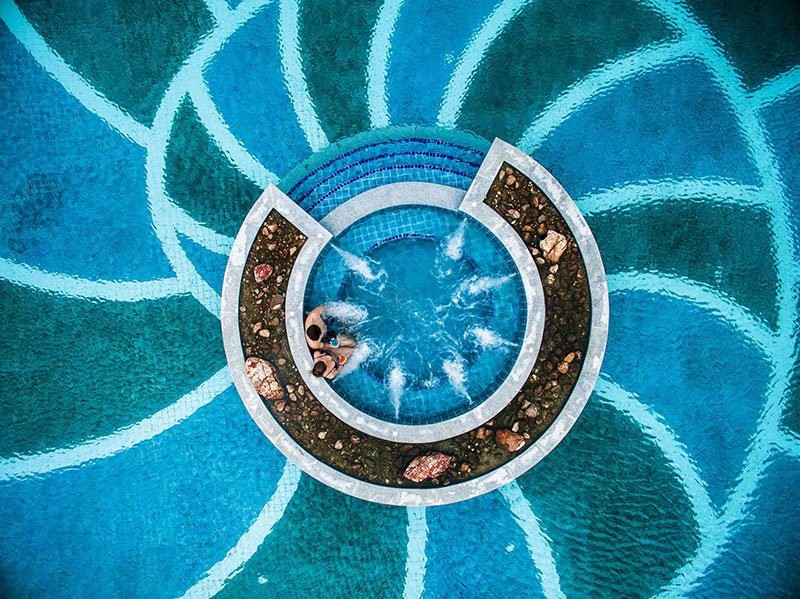 Hồ bơi ngoài trời ấn tượng tại Mường Thanh Mũi Né