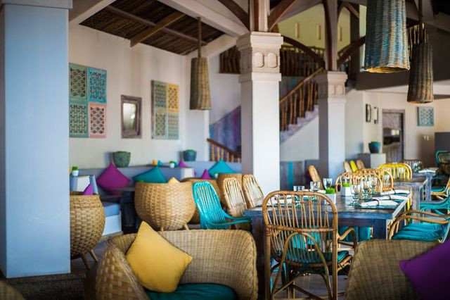 Không gian bên trong nhà hàng Sandals Mũi Né, gần Terracotta Resort.