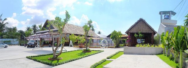 Không gian rộng rãi tại Nhà Hàng Huy Khang Mũi Né