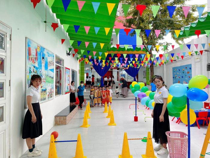 Khu vui chơi cho bé tại Trường Mầm Non Hồn Nhiên Bé Con Quận 7