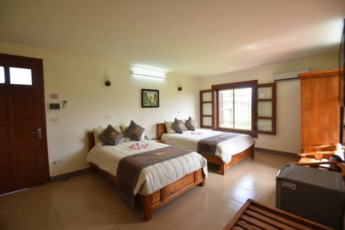 Mặt ngoài Nhà nghỉ Hướng Dương đảo Phú Quý