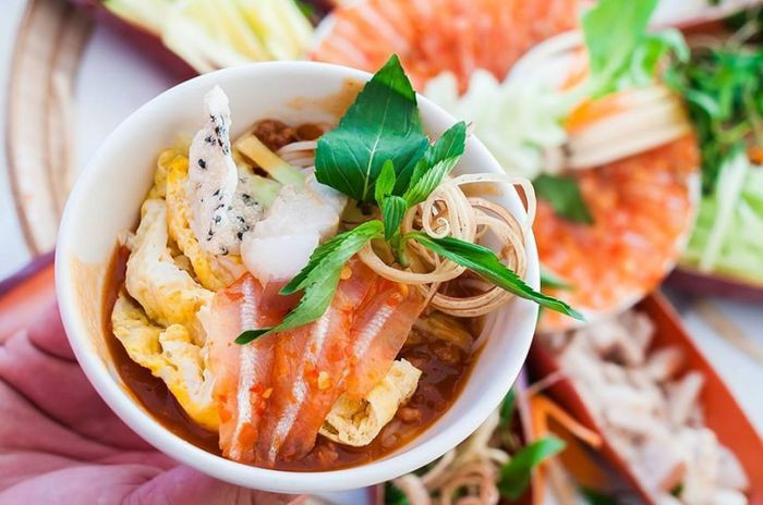 Món lẩu thả Phan Thiết hấp dẫn trên bàn ăn