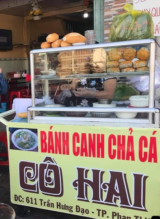 Nước lèo và sợi bánh canh hấp dẫn của quán Bánh Canh Cô Hai