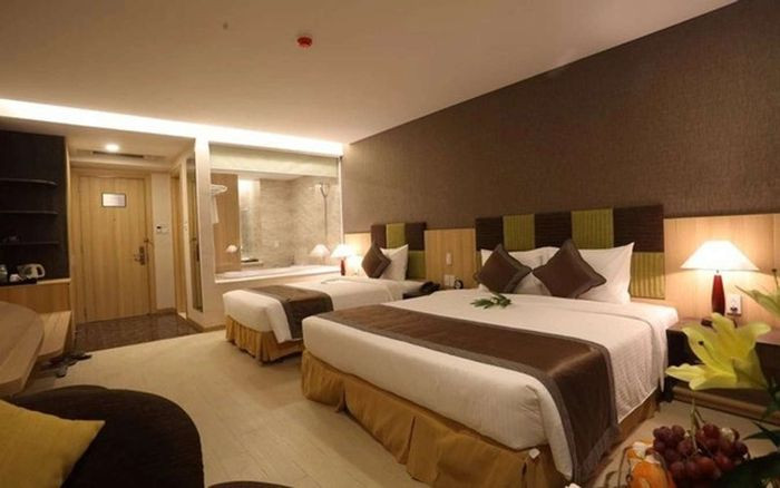 Phòng ngủ hoặc nội thất bên trong khách sạn Mường Thanh Holiday Mũi Né