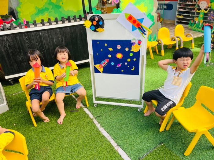 Sân chơi ngoài trời tại Trường Mầm non TomorrowLand Kindergarten Quận 7