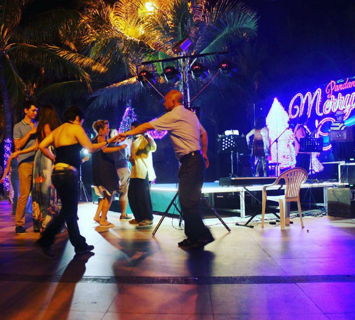 Thưởng thức âm nhạc đêm tại Pandanus Phan Thiet