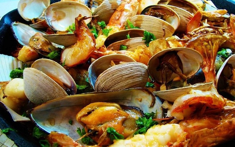 Thưởng thức các loại hải sản tươi ngon đặc trưng của Mũi Kê Gà