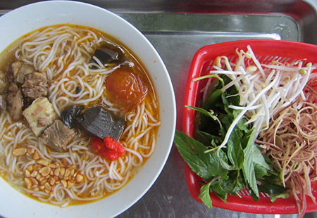 Tô bún bò Phan Thiết sợi nhỏ đặc trưng