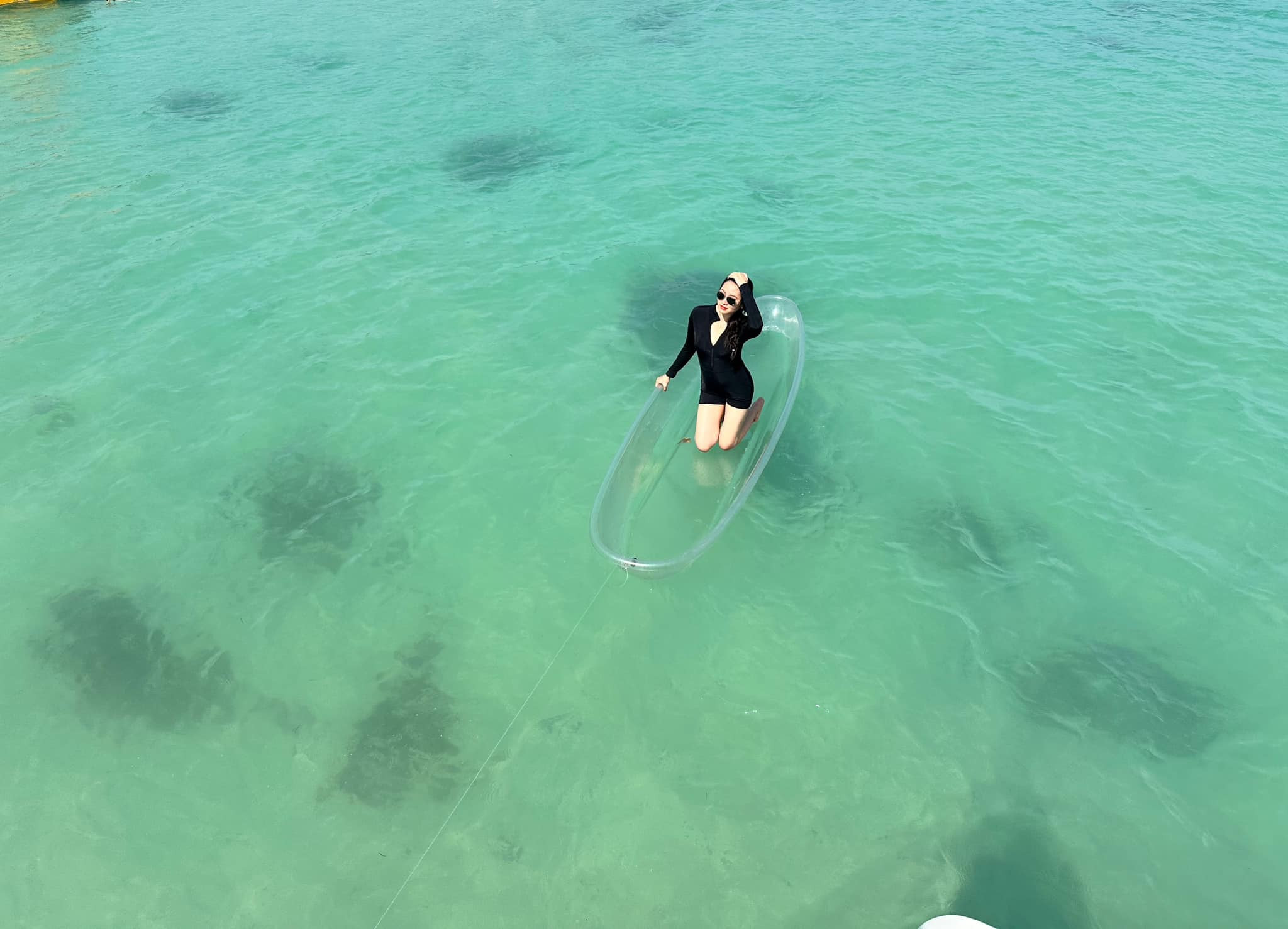 Toàn cảnh con đường ven biển tuyệt đẹp trên đảo Phú Quý, Binh Thuan