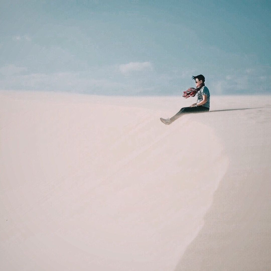 Toàn cảnh Đồi Cát Trắng Mũi Né hùng vĩ