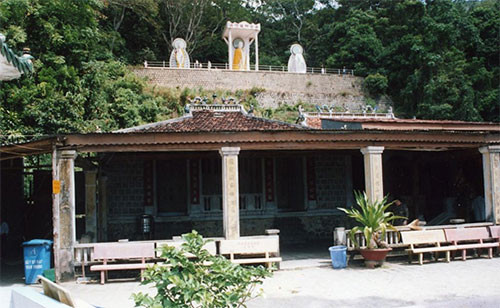 Tượng Phật nằm khổng lồ trên đỉnh núi Tà Cú