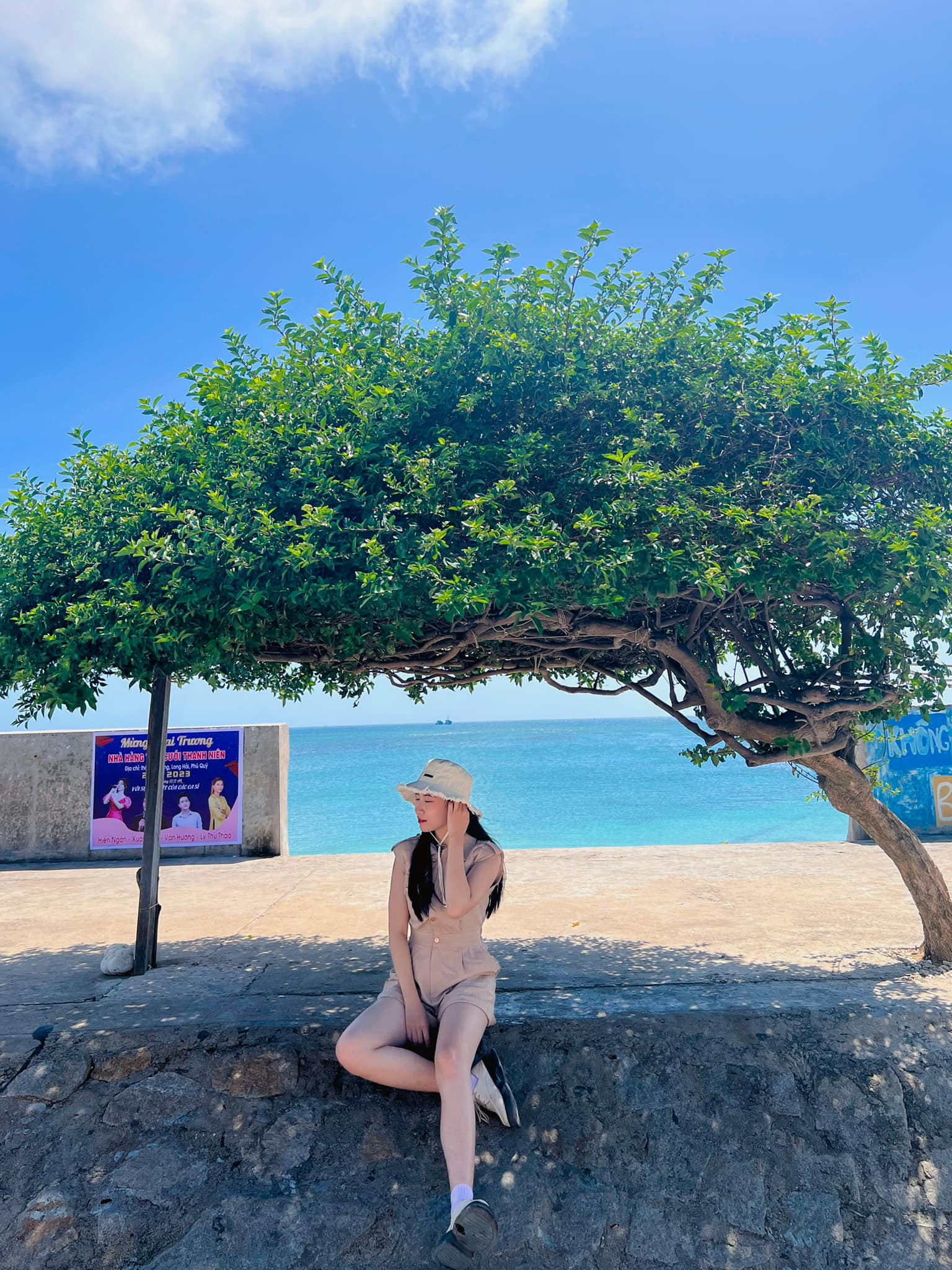 Vẻ đẹp hoang sơ tại điểm tham quan trên đảo Phú Quý