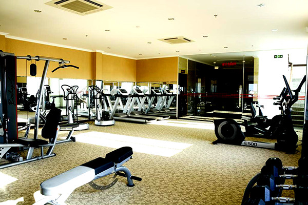 Khu vực phòng gym đầy đủ trang thiết bị tại khách sạn Hai Ba Trung Hotel &amp; Spa