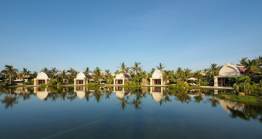 Toàn cảnh khu nghỉ dưỡng Pulchra Resort Đà Nẵng từ trên cao với kiến trúc độc đáo