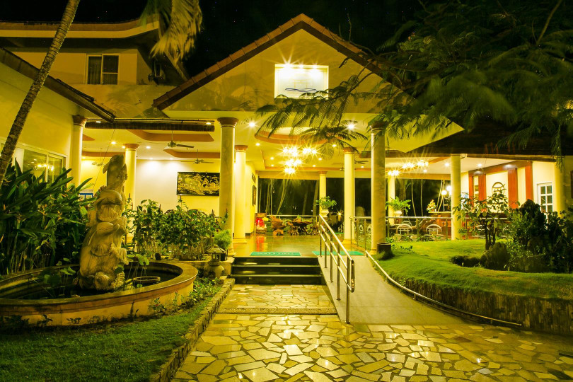 Toàn cảnh Khu nghỉ dưỡng Swiss Village Resort &amp; Spa Phan Thiết nhìn từ trên cao