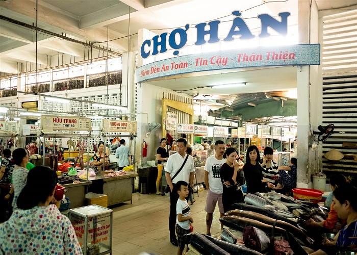 Chợ Hàn - điểm mua sắm gần Khách sạn Grandvrio City Danang