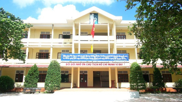 Cổng trường học gần dự án Khu đô thị Đền Lừ II