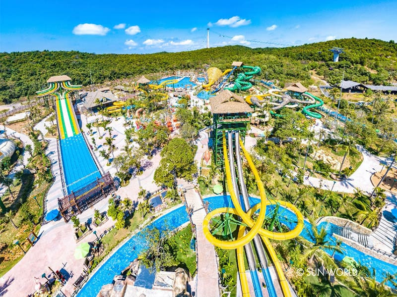 Công viên nước Aquatopia Sun World Hòn Thơm