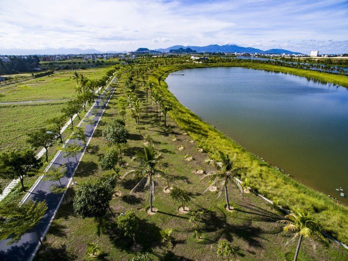 Hồ điều hòa và cảnh quan mặt nước trong FPT City Đà Nẵng