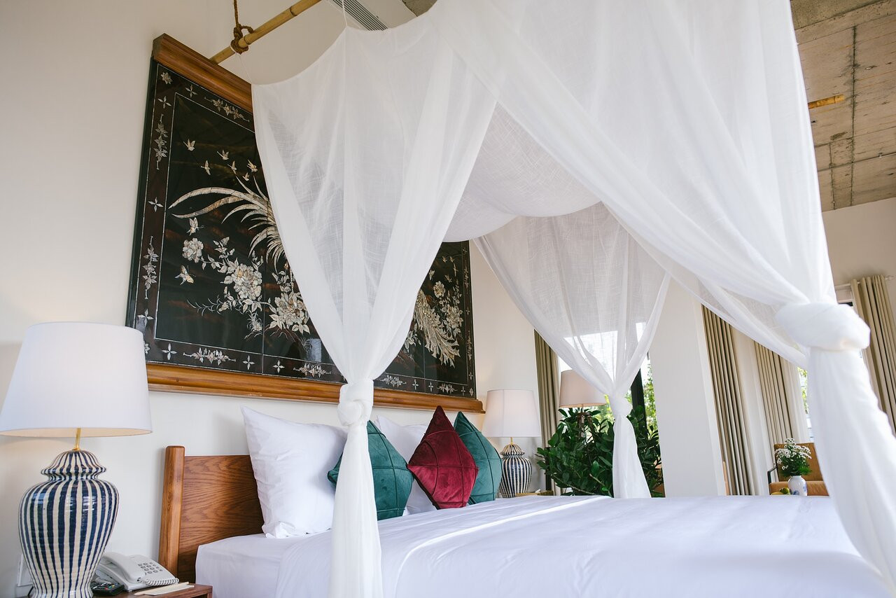 Khu vực phòng khách tiện nghi tại Khách sạn ANhill Boutique Hue