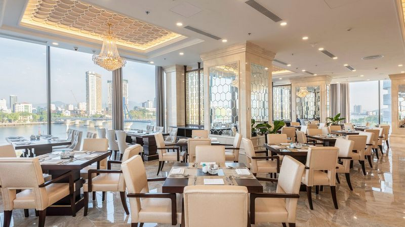 Nhà hàng ẩm thực cao cấp trong dự án Vinpearl Condotel Đà Nẵng, phục vụ các món ăn đa dạng