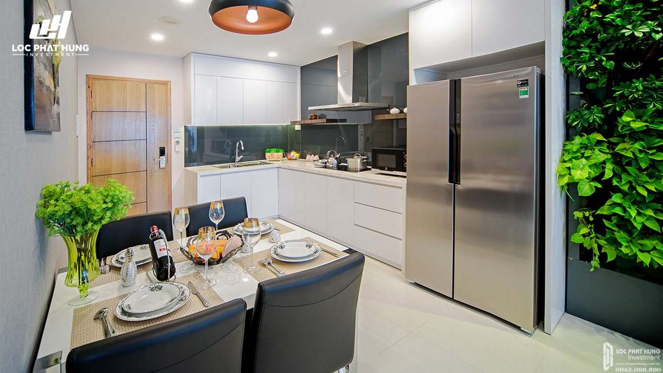 Phòng ăn ấm cúng của căn hộ Diamond Lotus Riverside