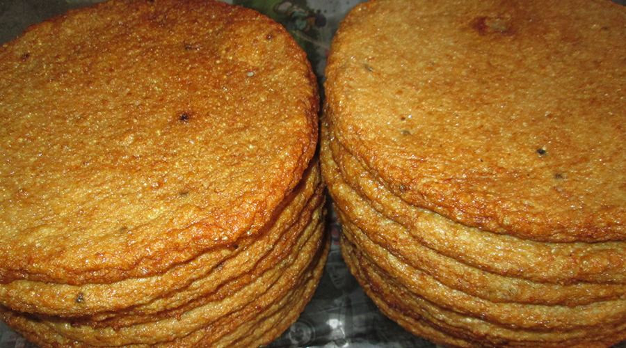 Chả cá Phan Thiết chiên vàng ươm, hấp dẫn, đại diện cho hương vị đặc trưng của vùng biển