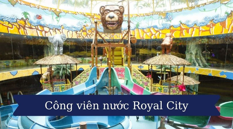 Gia đình vui chơi tại khu ngôi nhà gấu lớn trong công viên nước Royal City