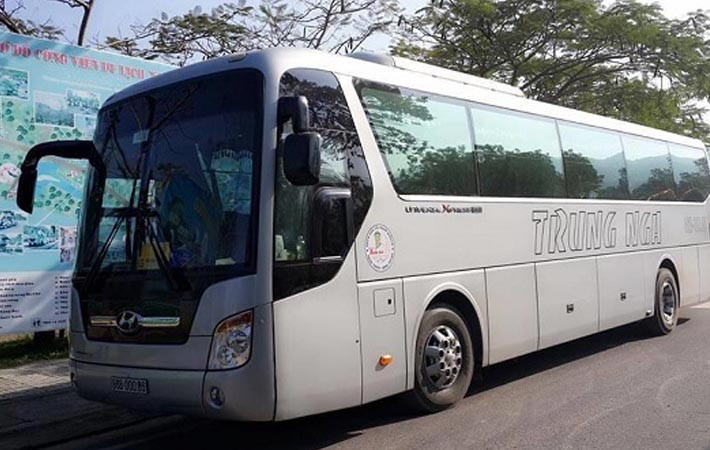 Xe khách giường nằm 41 chỗ tiện nghi của nhà xe Trung Nga chuyên tuyến Bình Thuận