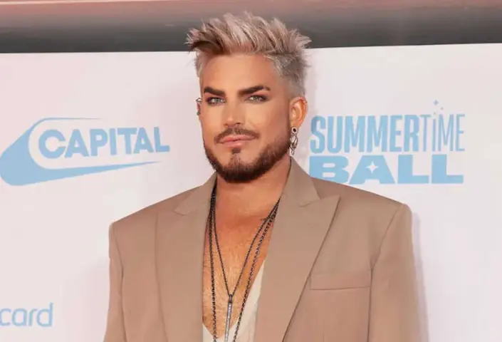 Cộng Tác Với Queen