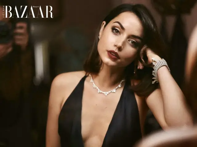 Bz-ana-de-armas-bond-girl-blonde-netflix-feature