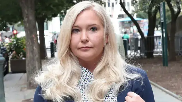 Anh Bốn Mắt Là Ai? Khám Phá Thầy Giáo Ba - Streamer Gạo Cội