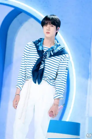 Cuộc Sống Giàu Có Của Jin