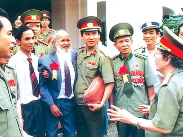 Giới Thiệu Chung Về Anh Hùng Núp: Biểu Tượng Kiên Cường Của Tây Nguyên