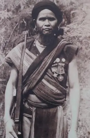 Anh Hùng Núp Là Ai? Cuộc Đời Và Sự Nghiệp Lừng Danh Của Đinh Núp