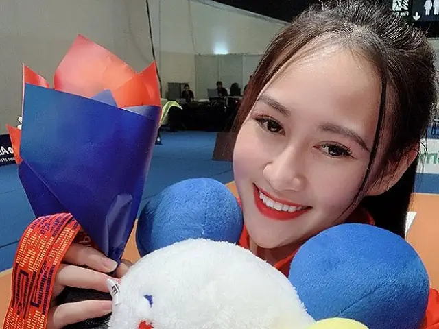 Nữ Vđv Bộ Môn Kiếm Chém Đoạt Hcb Sea Games, Lấn Sân Người Mẫu Vì Quá Xinh