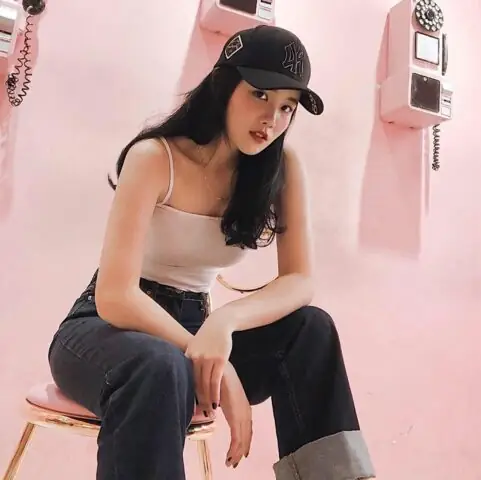 Hoàng Anh Trong Mắt Công Chúng: Nàng Wags Cá Tính Và Những Tranh Cãi Hoàng Anh Trong Mắt Công Chúng: Nàng Wags Cá Tính Và Những Tranh Cãi