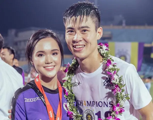 Bạn Gái Duy Mạnh Là Ai? Chân Dung Vợ Của Trung Vệ Thép Bạn Gái Duy Mạnh Là Ai? Chân Dung Vợ Của Trung Vệ Thép