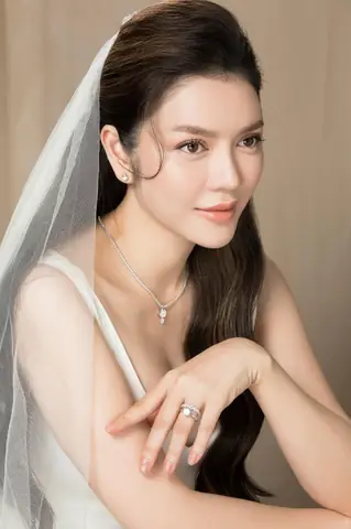 ( Phunutoday )- Nhiều Người Bất Ngờ Trước Danh Tính Của Người Đ