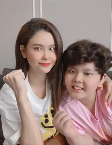 Bố Mẹ Trương Quỳnh Anh Là Ai: Gia Thế Và Chuyện Đời Tư Ít Biết