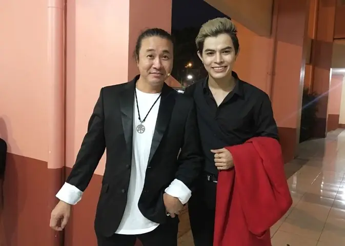 Ca Sĩ Bùi Caroon Là Ai?