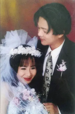 Ca Sä© Vå© Hã Lã Ai? Hã© Lá» Thã´ng Tin Äá»i Tæ° Ã­t Ai Biáº¿t Træ°á»c Khi Xã©t Xá»­ Trong Vá»¥ Äã¡nh Báº¡c Hæ¡n 2.500 Tá»·