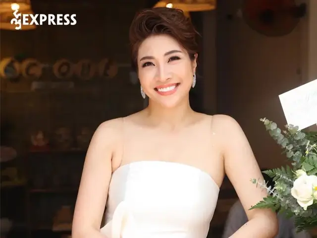 Sự Nghiệp Của Ca Sĩ Pha Lê